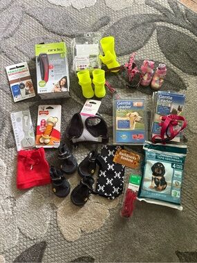 Pet Lot including Andis Easy Clip Starter Grooming Clipper - Black & Red